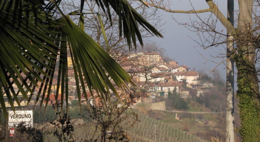 Cascina Arcangelo Raffaele Verduno Exterior foto