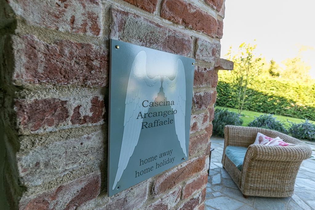 Cascina Arcangelo Raffaele Verduno Exterior foto